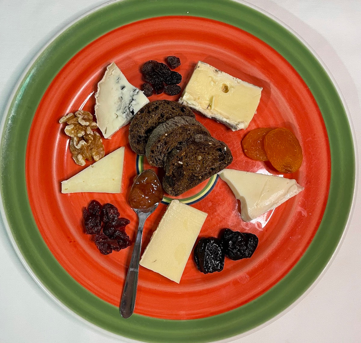 Italy Assorted Cheese Platter (VEGETARIAN)