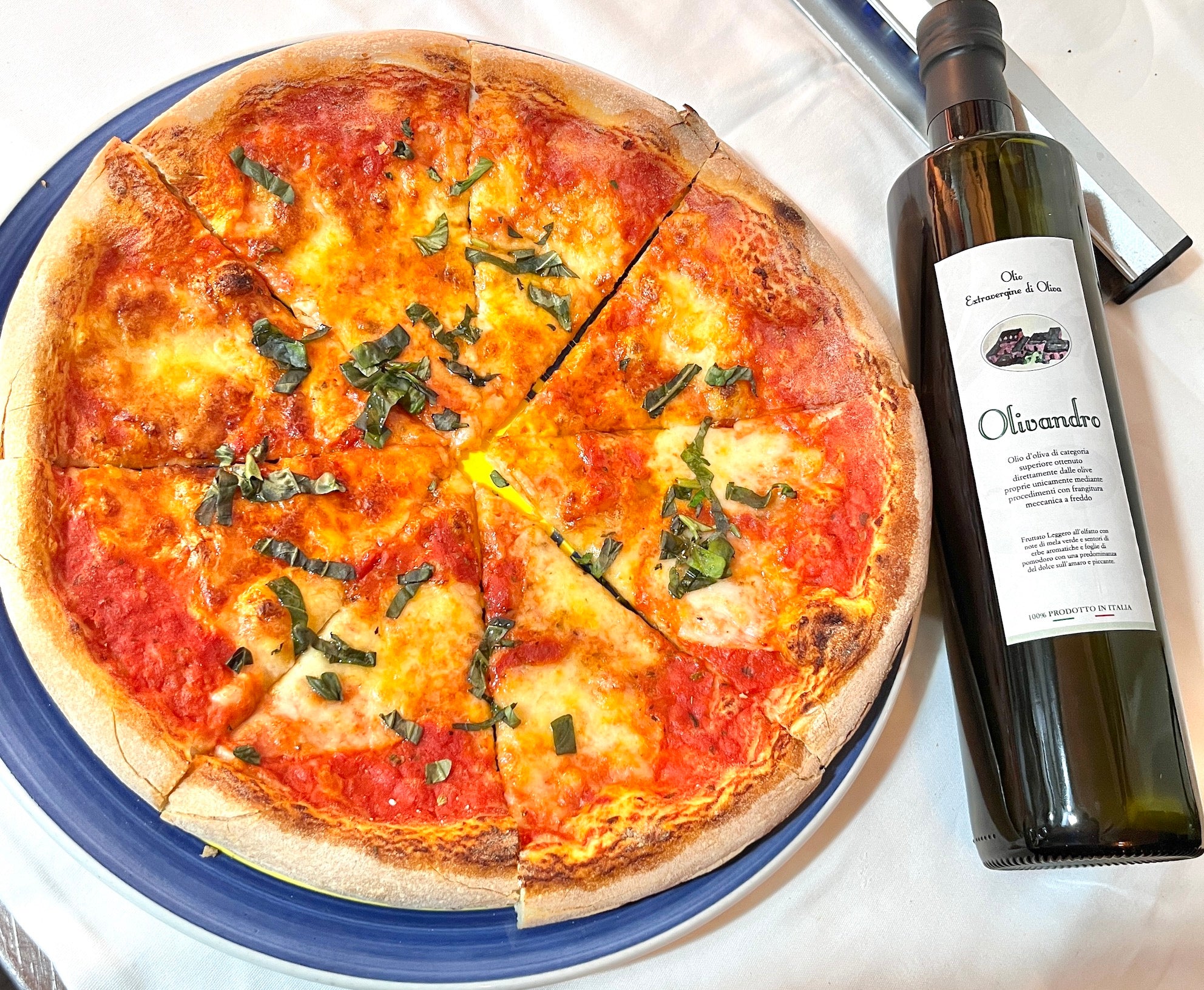 Pizza Margherita (VEGETARIAN)
